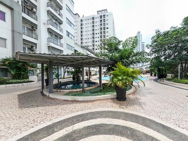 Apartemen Cosmo Mansion