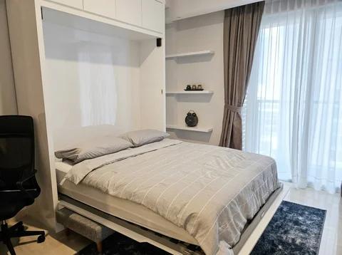 Fifty Seven Promenade Tower City Lantai Sedang