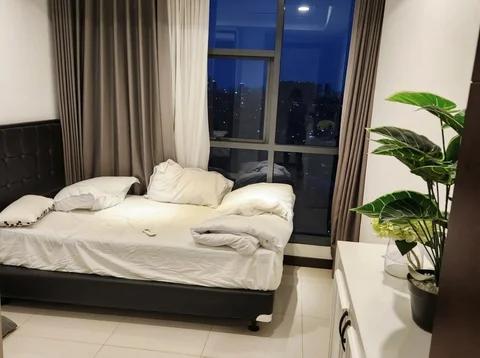 Tower Chianti Lantai Tengah