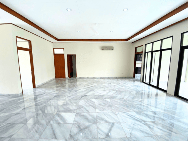 4-Bedrooms House For Sale in Jl. Damai Raya Kebayoran Baru Area