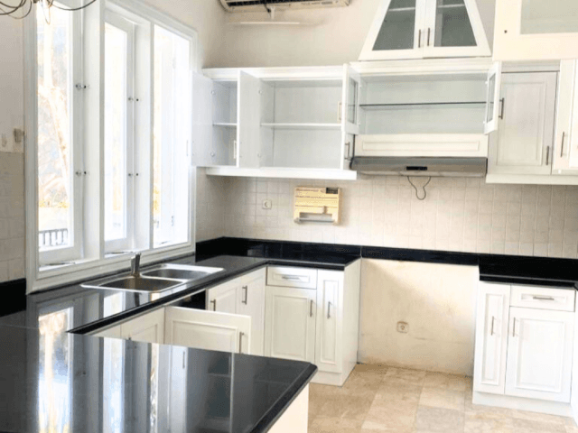 4-Bedrooms House For Sale in Townhouse Cipete