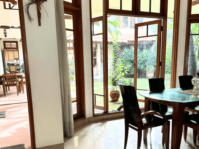 Rumah Dijual Patal Senayan 5 Kamar