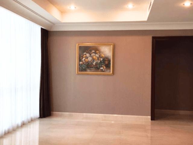 Pakubuwono View Tower Lacewood Lantai Sedang