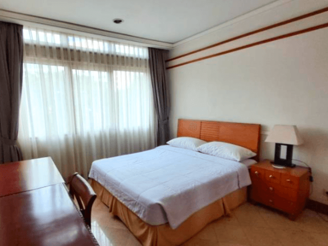 Somerset Grand Citra Middle Floor