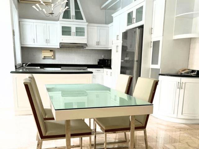 4-Bedrooms House For Sale in Townhouse Cipete