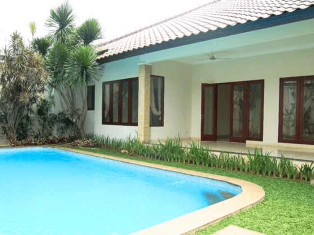 4-Bedrooms House for Rent in Kemang Timur