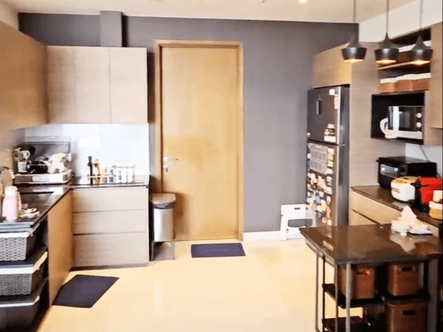 Tower King Lantai Tengah