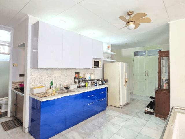 5-Bedroom House for Sale in Keramat Pela