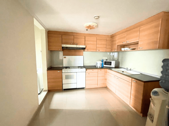 Sudirman Tower Condominium Tower A 16th Floor