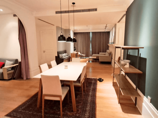 Pakubuwono House Lantai Sedang