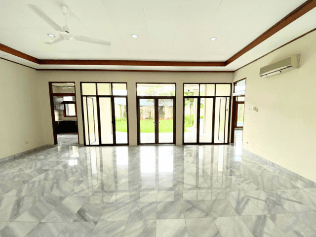 4-Bedrooms House For Sale in Jl. Damai Raya Kebayoran Baru Area