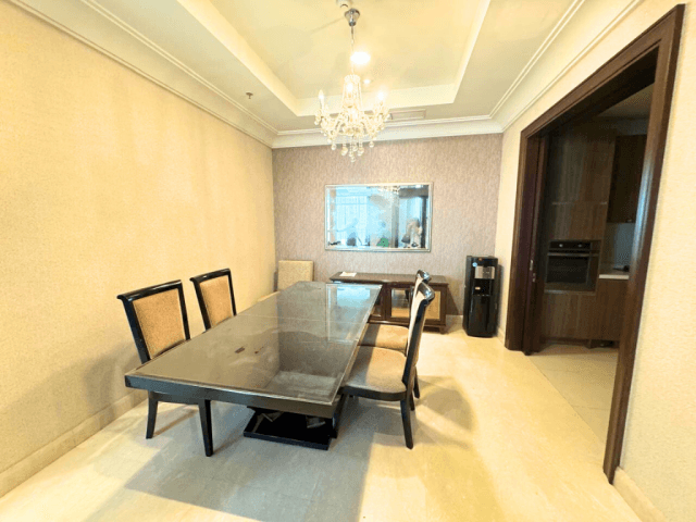 Pakubuwono View Tower Redwood Lantai Sedang