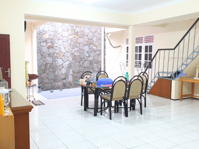 Rumah Dijual Tomang 4 Kamar