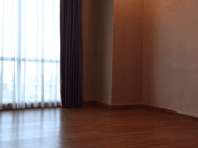 The Pakubuwono View Tower Lacewood Lantai Sedang