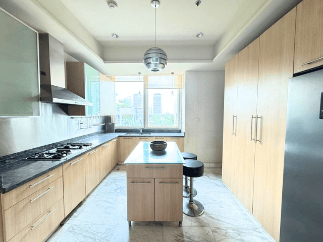 The Peak Sudirman Tower Renais Lantai 3