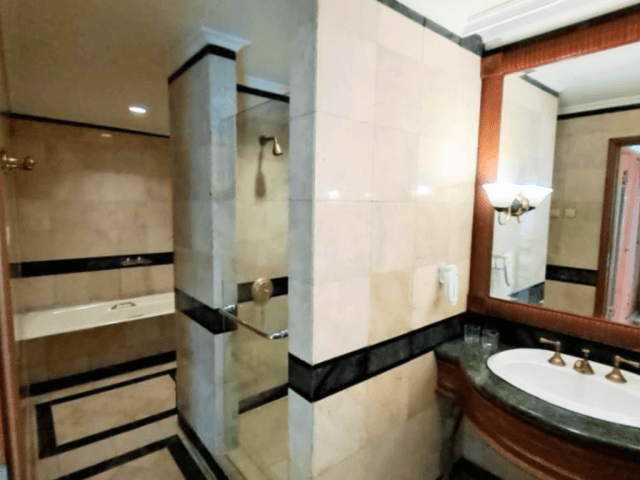 Somerset Grand Citra Middle Floor