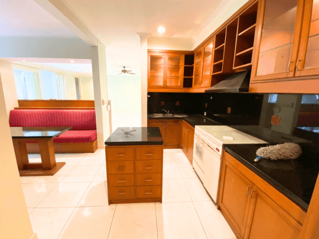 Rumah Disewakan Jl. Hang Lekir Kebayoran Baru 4 Kamar