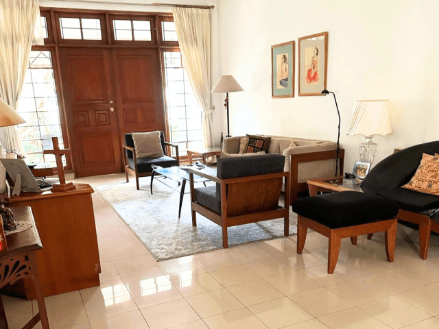 Rumah Dijual Patal Senayan 5 Kamar