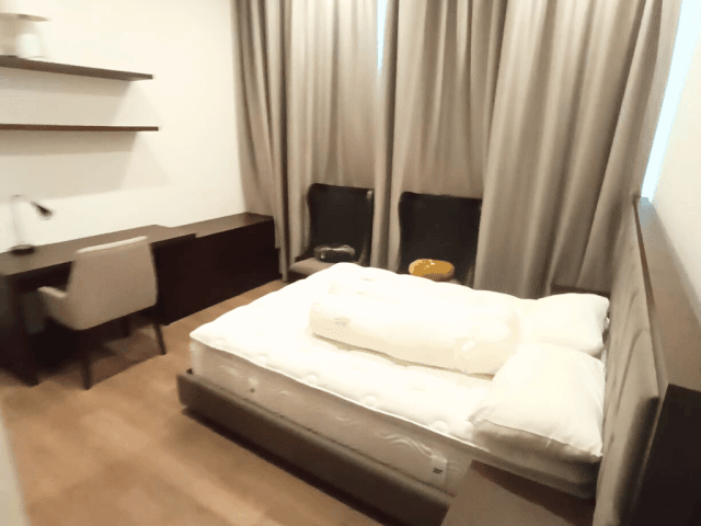 Pakubuwono Spring Tower Cherrywood Lantai Sedang