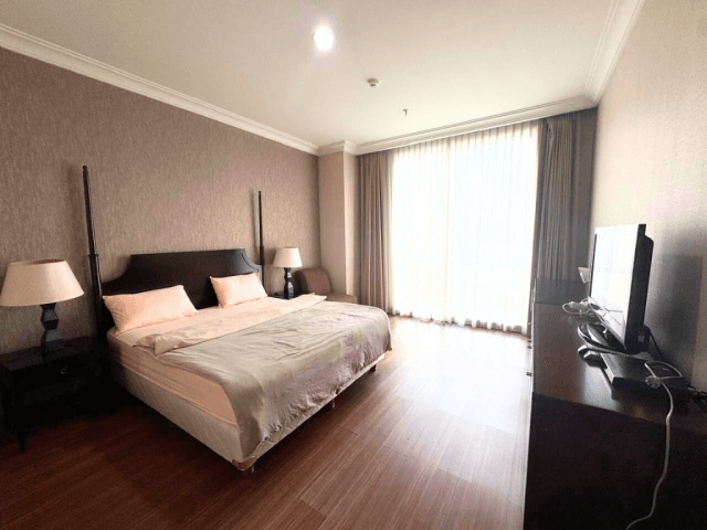 Pakubuwono View Tower Redwood Lantai Sedang