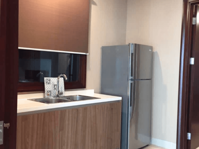 The Pakubuwono View Tower Lacewood Lantai Sedang