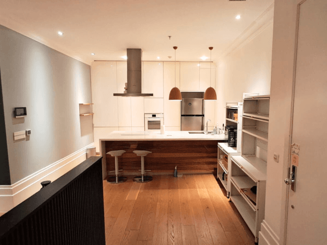 Pakubuwono House Lantai Sedang