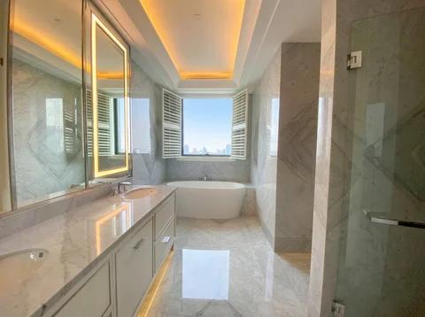 Apartemen St. Regis Mid Floor