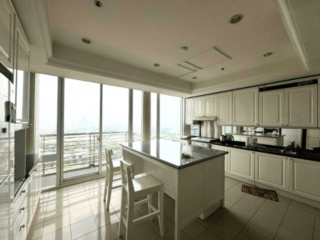 Four Seasons Summer Tower 27th Floor