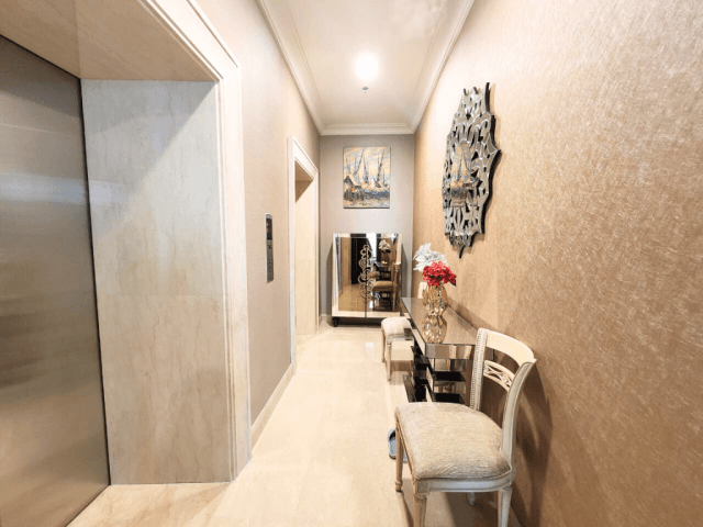 Pakubuwono View Tower Redwood Lantai Rendah