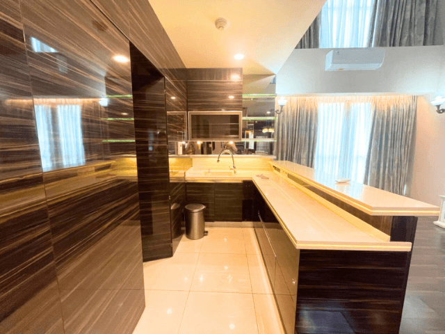 Gandaria Heights Tower A Lantai 33