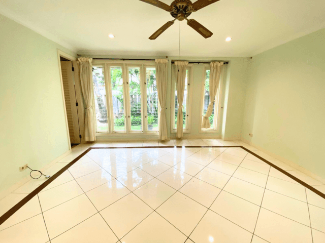 Rumah Disewakan Jl. Hang Lekir Kebayoran Baru 4 Kamar