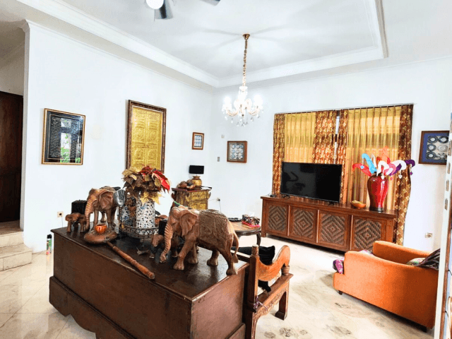 5-Bedrooms House For Sale in Lebak Bulus Area