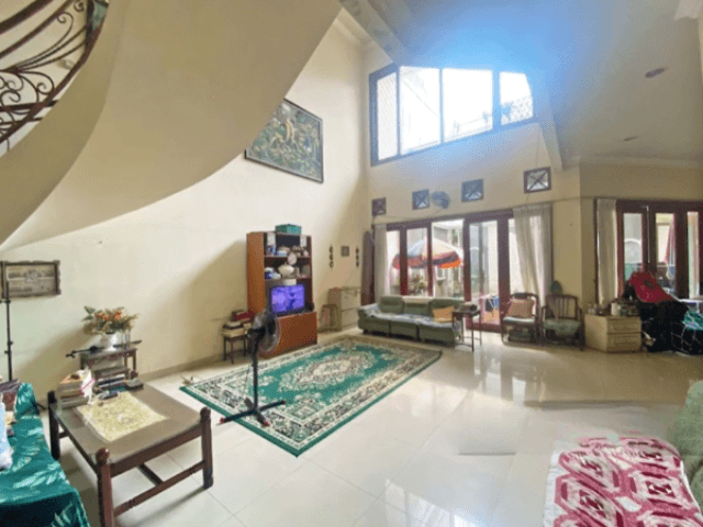 5-Bedrooms House For Sale in Gandaria