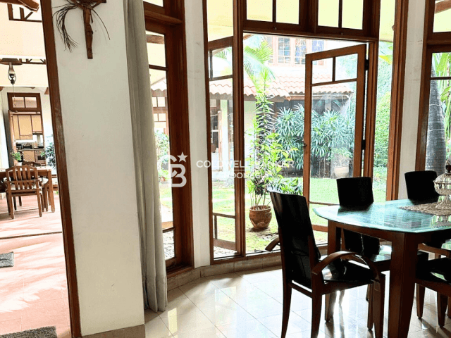 Rumah Dijual Patal Senayan 5 Kamar
