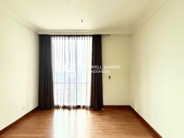 Pakubuwono View Tower Lacewood Lantai Sedang