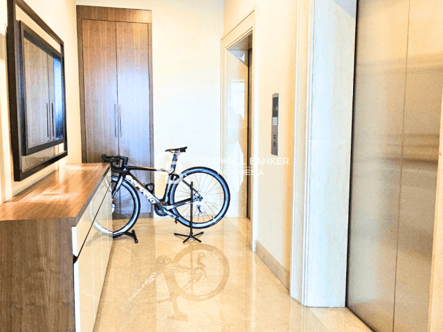 Pakubuwono View Tower Redwood Lantai Tinggi