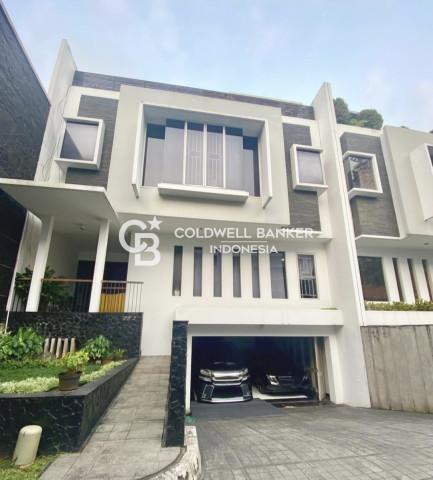 Rumah Dijual Townhouse Brawijaya Kebayoran Baru 4 Kamar