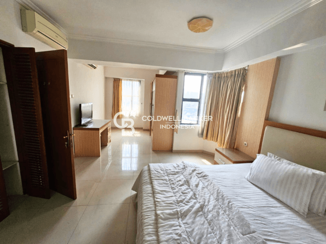 Sudirman Tower Condominium Tower A Lantai Sedang