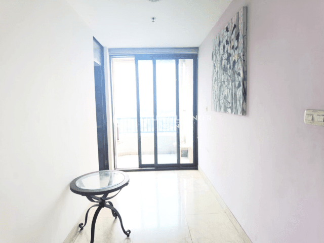 Park Royale Tower 2 Lantai 15