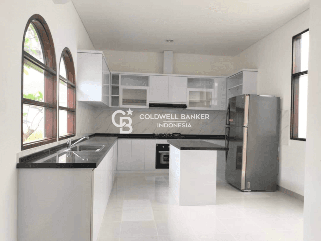 Disewakan Rumah Kemang Dalam 4+1BR