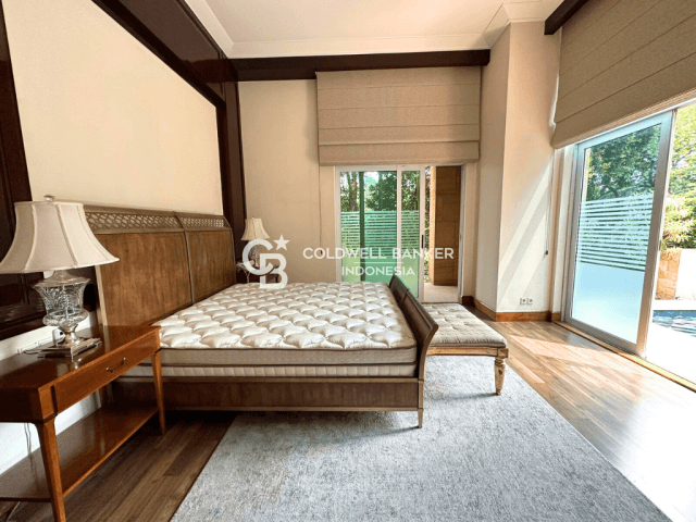 Rumah Dijual Townhouse Pakubuwono Residence 4 Kamar