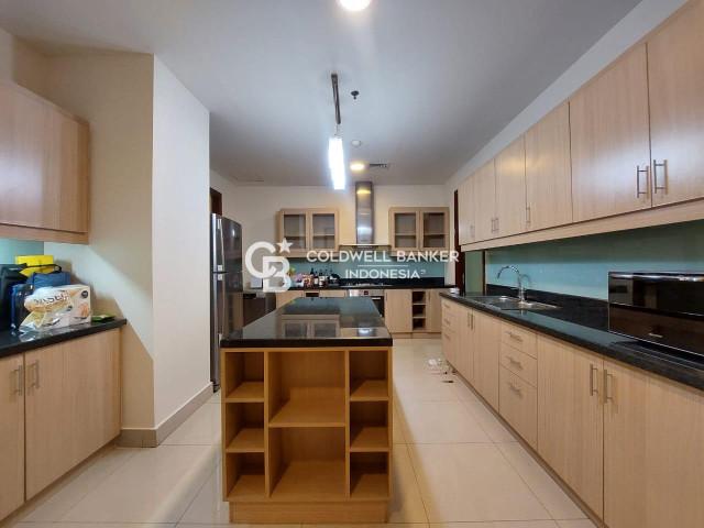 Pakubuwono Residence Tower Sandalwood Lantai Sedang