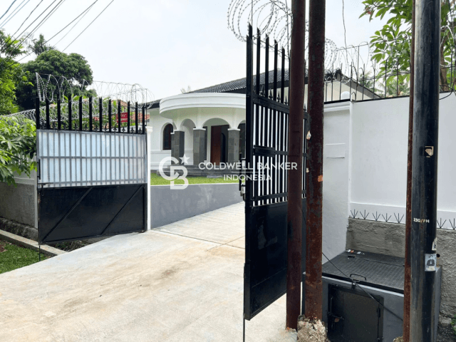 Disewakan Rumah Kemang Dalam 4+1BR