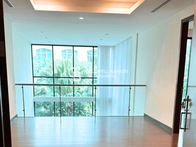 Dijual Rumah Townhouse Pakubuwono House 4 Kamar