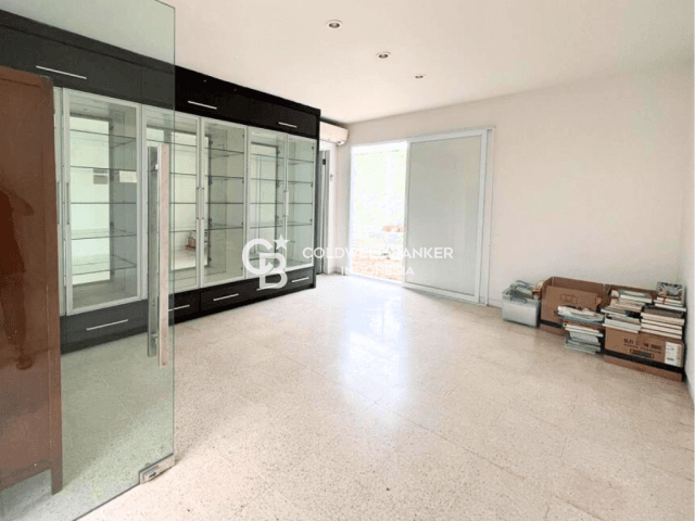 Rumah Dijual Jl. Suwiryo Menteng 7 Kamar