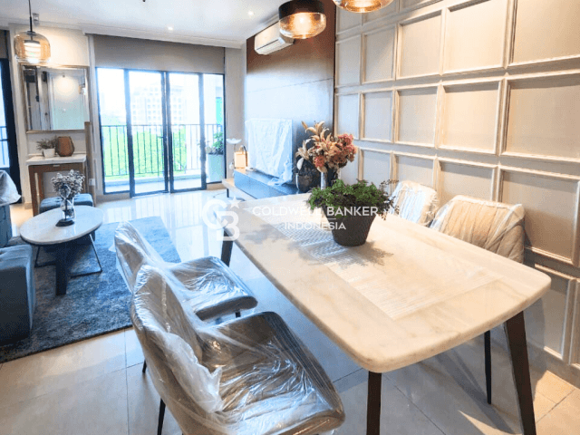 Hamptons Park Tower B Lantai 8