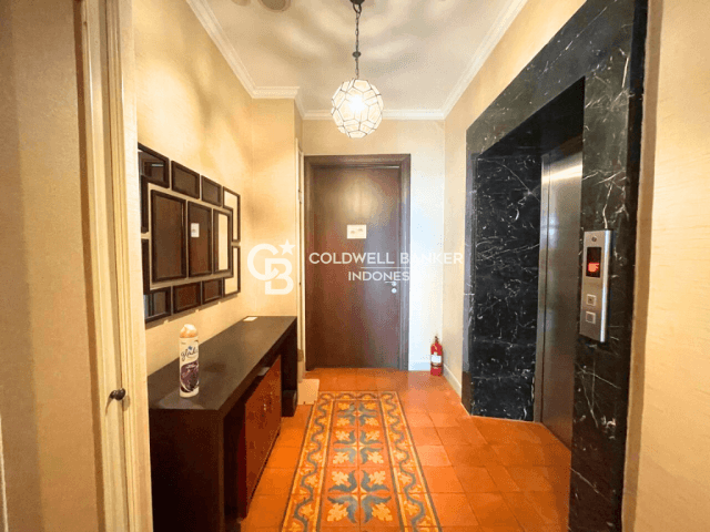 The Essence Dharmawangsa Tower East Lantai 11