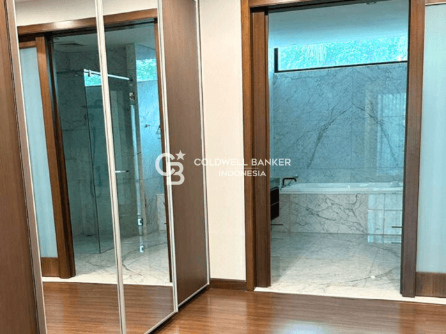 Dijual Rumah Townhouse Pakubuwono House 4 Kamar