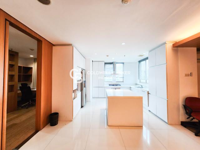 Puri Imperium Combined Unit Tower 1 Lantai 8