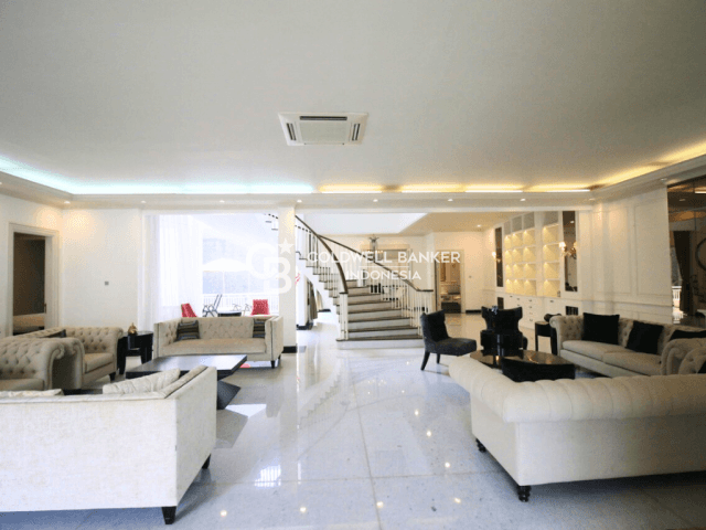 Rumah Disewakan Patra Kuningan 6 Kamar